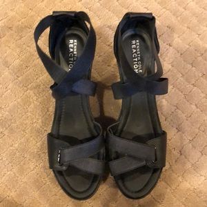 Kenneth Cole Reaction black wedges